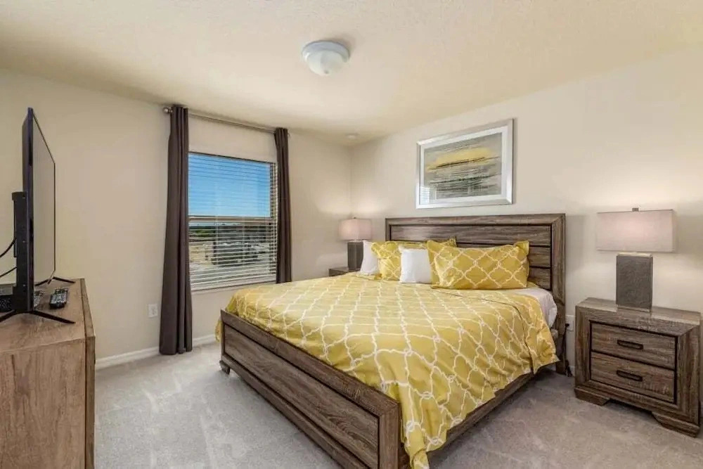 Bright Elegant Home @ Solterra