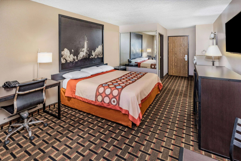 Super 8 by Wyndham League City Kemah Area