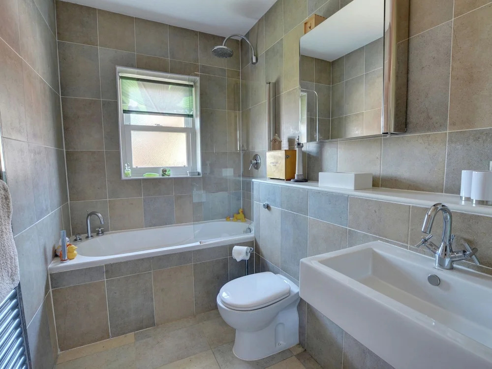 Modern Apartment in Deal Kent With Parking