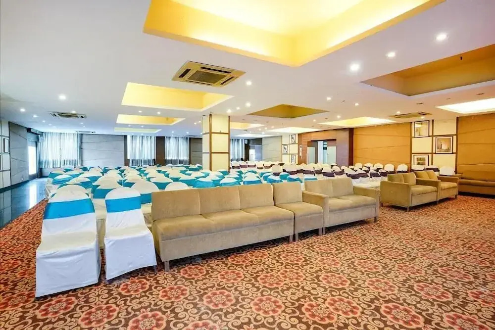The Sky Comfort Vejalpur