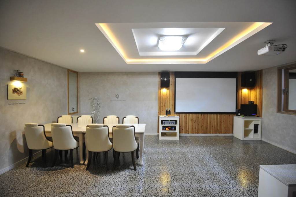 Time Hotel