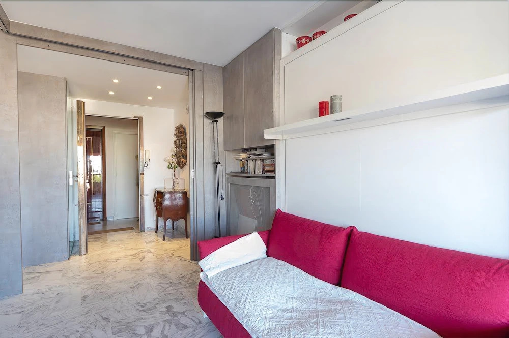 Lacour 64 Cannes