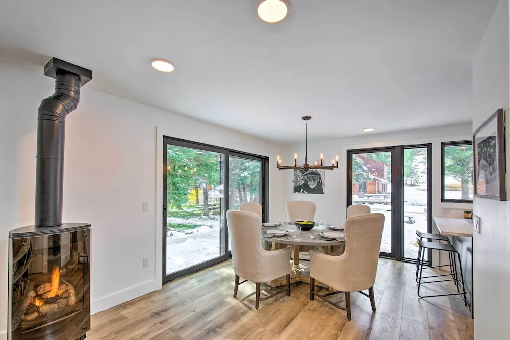 Modern Riverfront Home: 6 Mi to Big Sky Town!