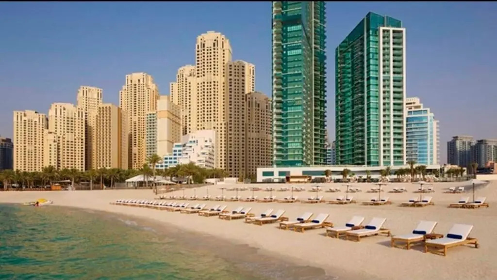 Stunning 4BR-Oceanfront-Apartment