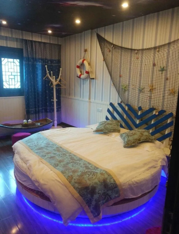 Yue Yue Theme Hostel