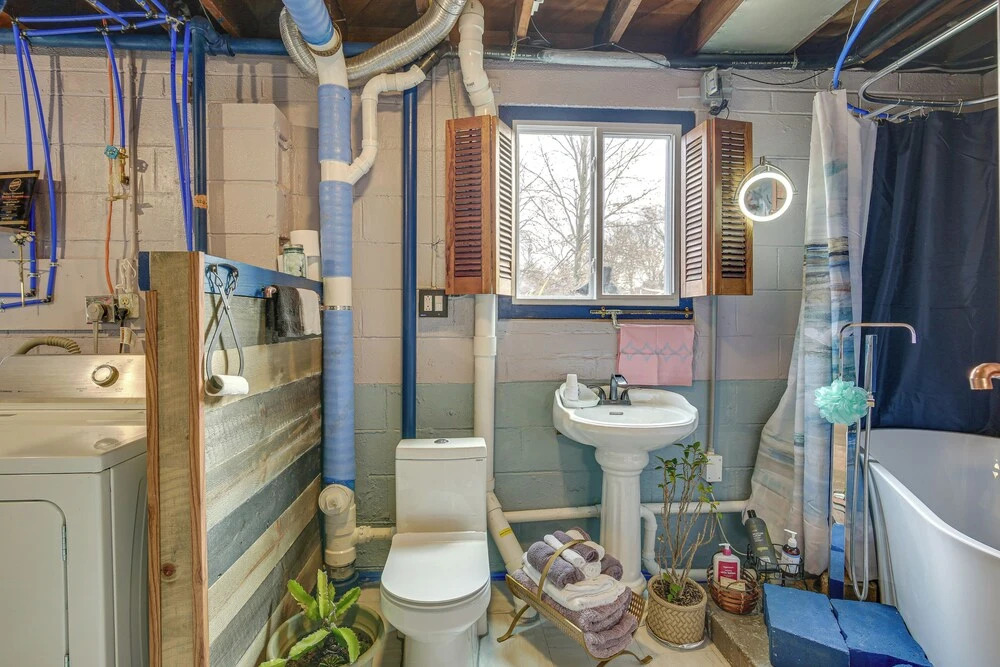 Charming Kansas City Studio With Fire Pit!