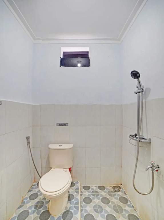 Madina Residence by OYO Rooms