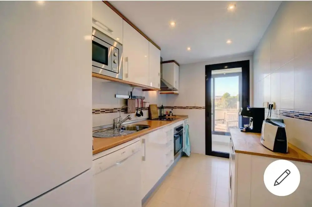 Apartment with 3 Bedrooms in Estepona, with Wonderful Mountain View, Shared Pool, Furnished Terrace - 2 Km From the Beach