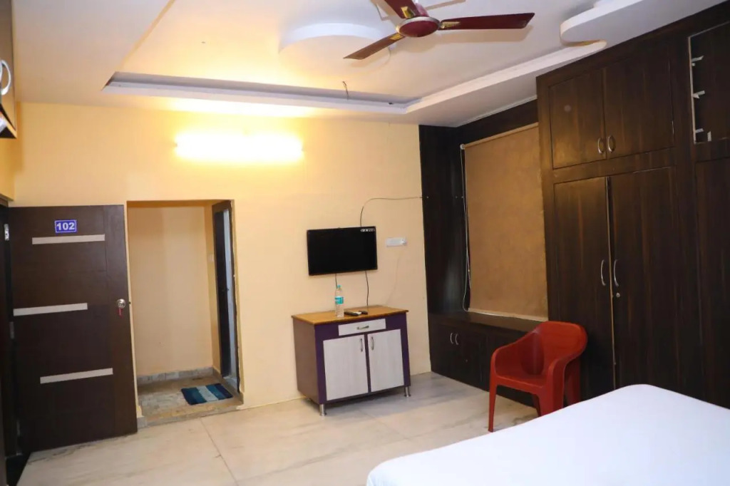 iROOMZ HOTEL PEACEFUL STAY VILLA