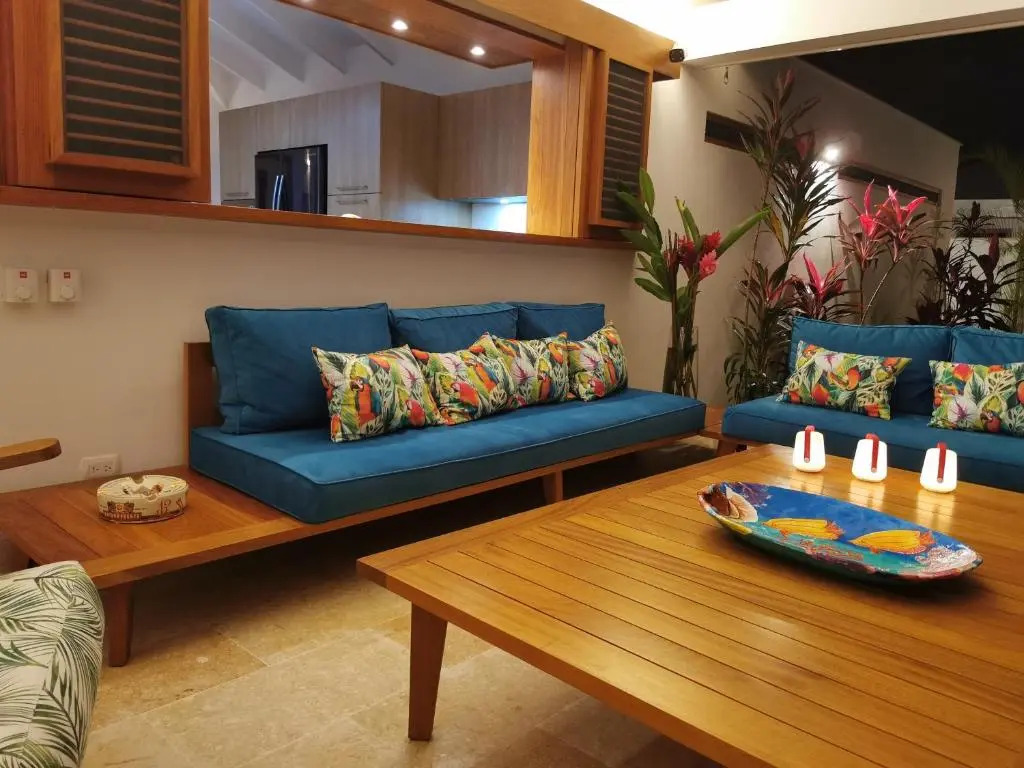 Flor de Coco, Villa neuve, 5 chambres, 5 salles de bains et grande piscine à 250 mètres de la plage