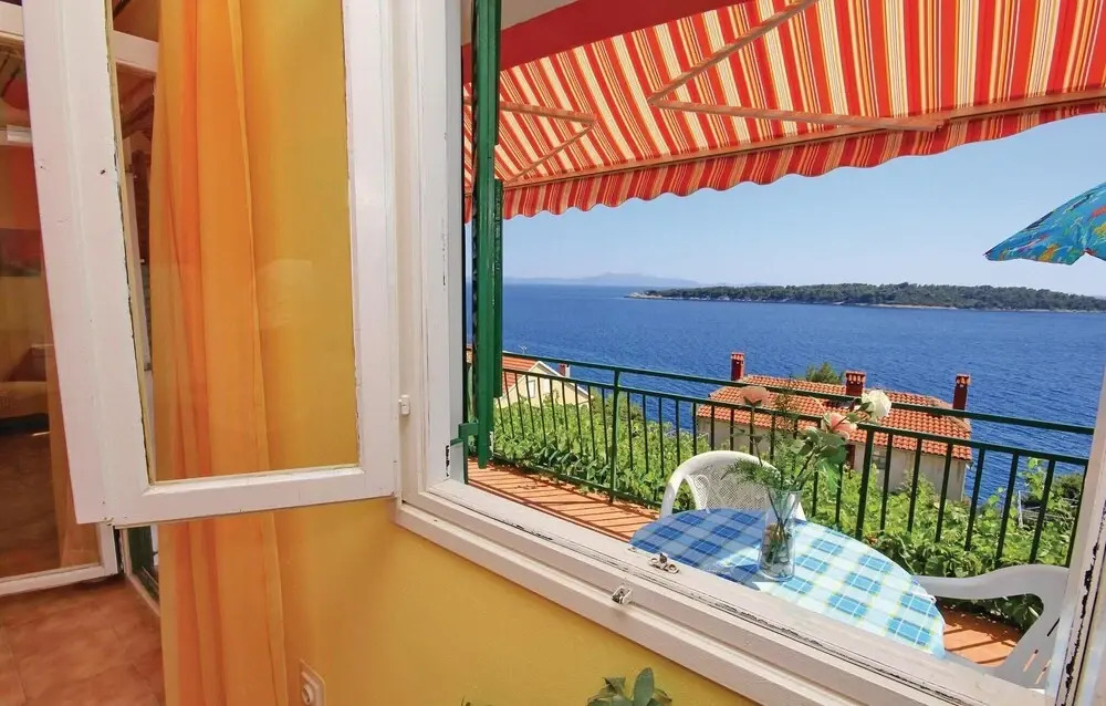 Beautiful Home in Blato With Wifi and 3 Bedrooms