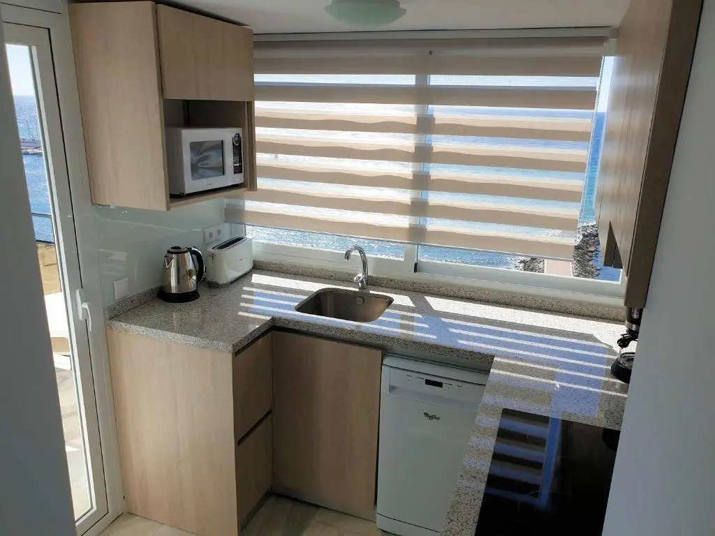 Skol 617 Beachfront Two-bedrooms Duplex With Sea Views
