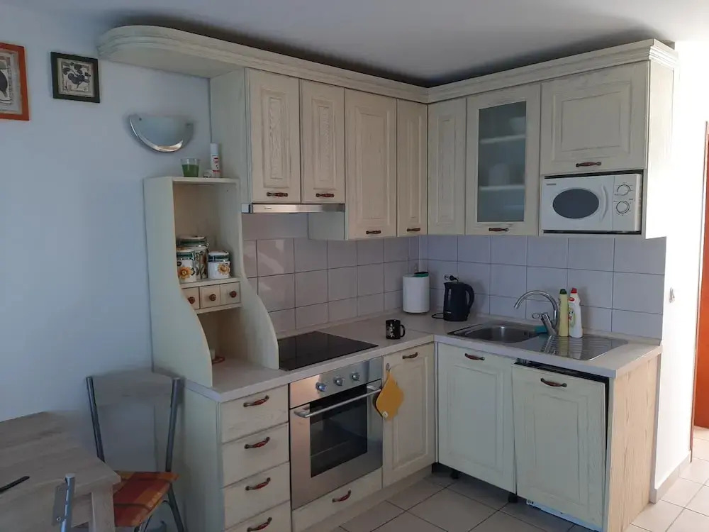 Impeccable 2-bed Apartment in Zaton
