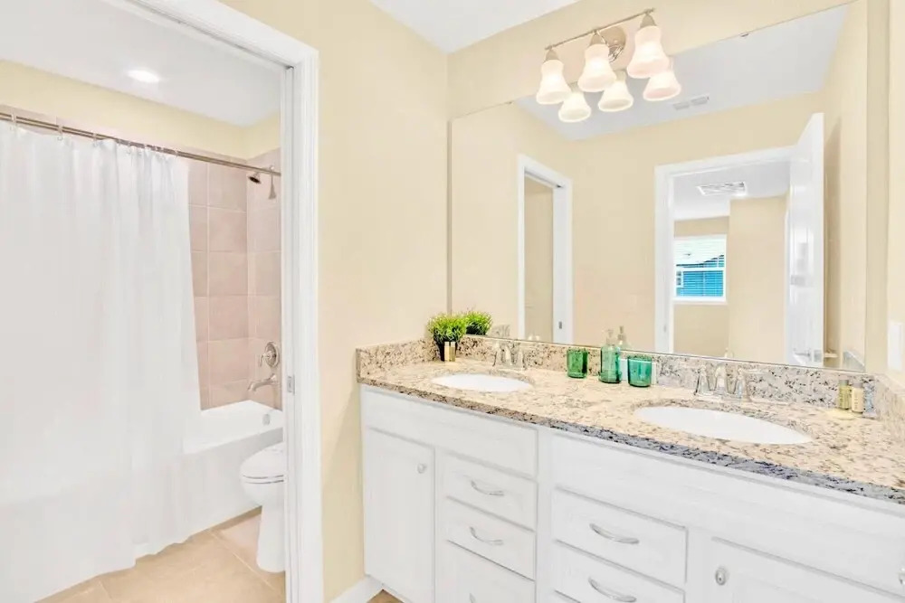 Bright Airy 5BR Home - Family Resort With Private Pool BBQ