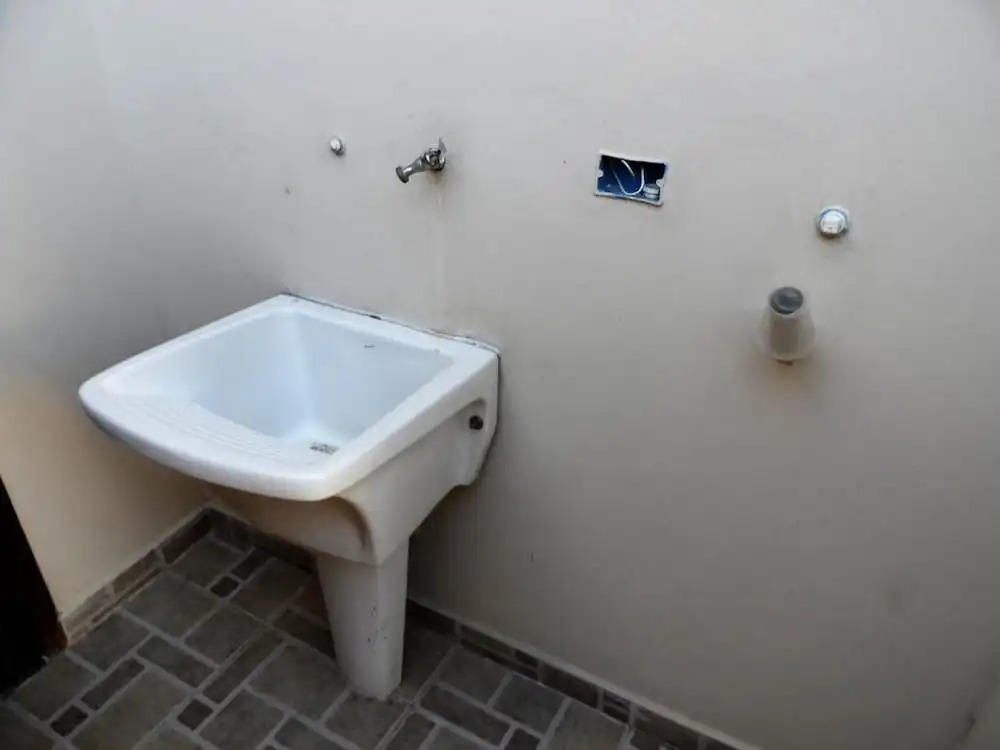 P003 Casa c 3 Dorm. Apenas 150m da Praia