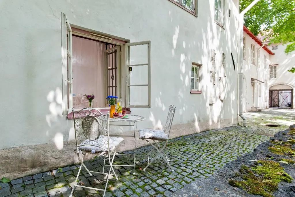Old Town Central Apartment