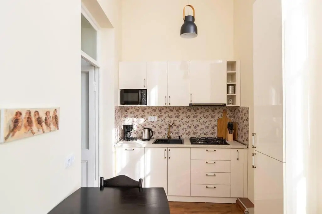 Precious 2 Bedroom apt In The Heart Of Tbilisi