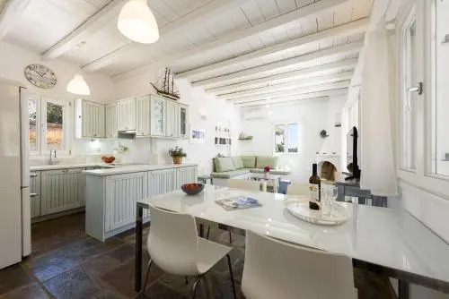 Cycladic beauty and tranquillity in Kostos, Paros