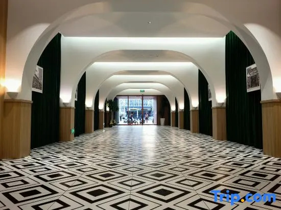 Habitata · Holiday Hotel