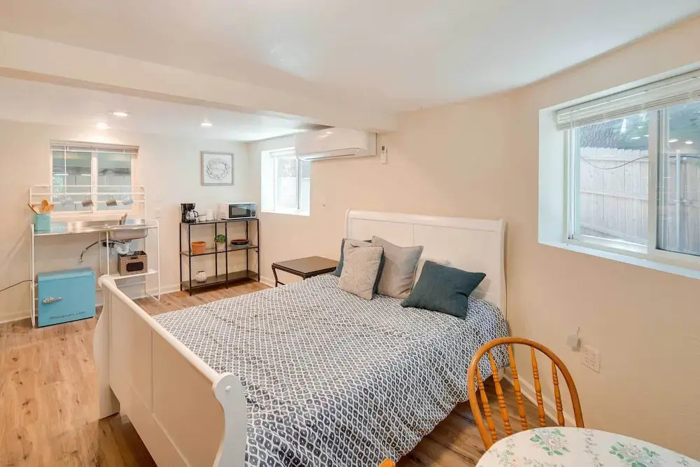 Cozy Crestline Getaway ~ 2 Mi to Lake Gregory