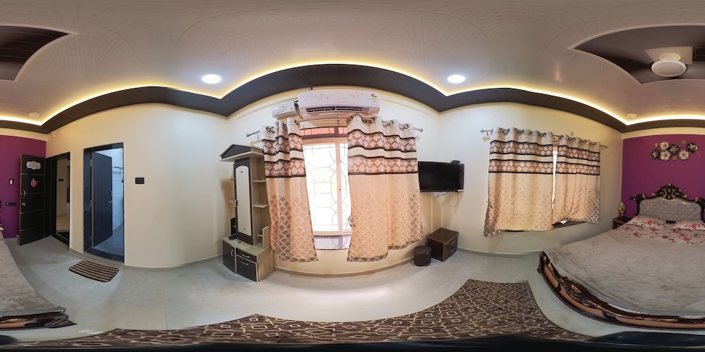 Hotel Laxmi Niwas