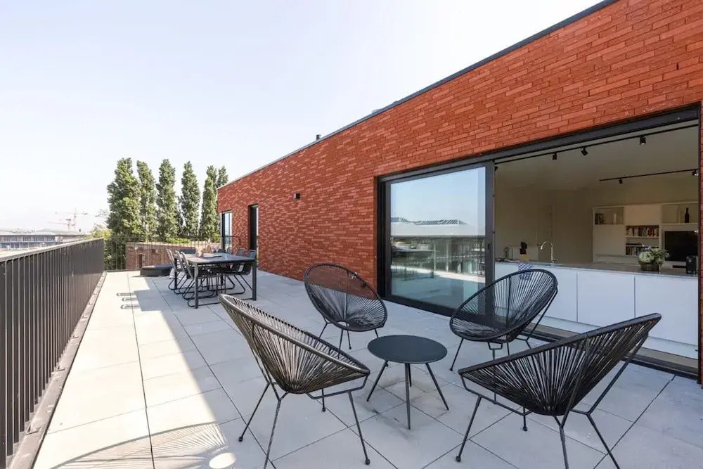 Spacious Apartment With Beautiful Terrace Near Ghent