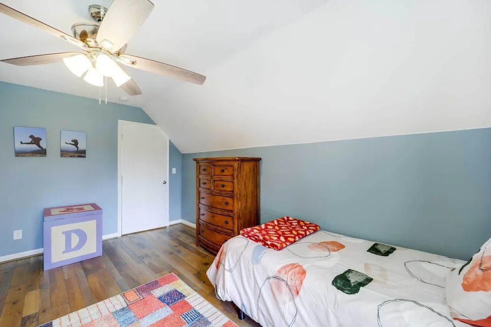 Family Home in Sugar Mtn with Fire Pit and Game Room!