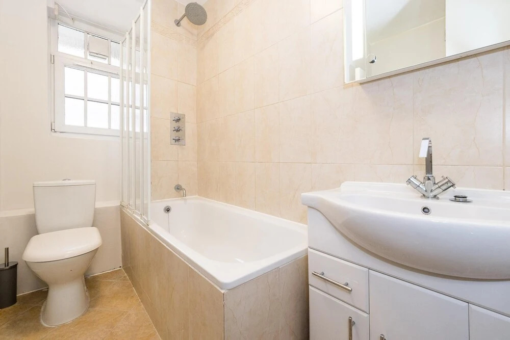 Bright Battersea pad Sleeps 5