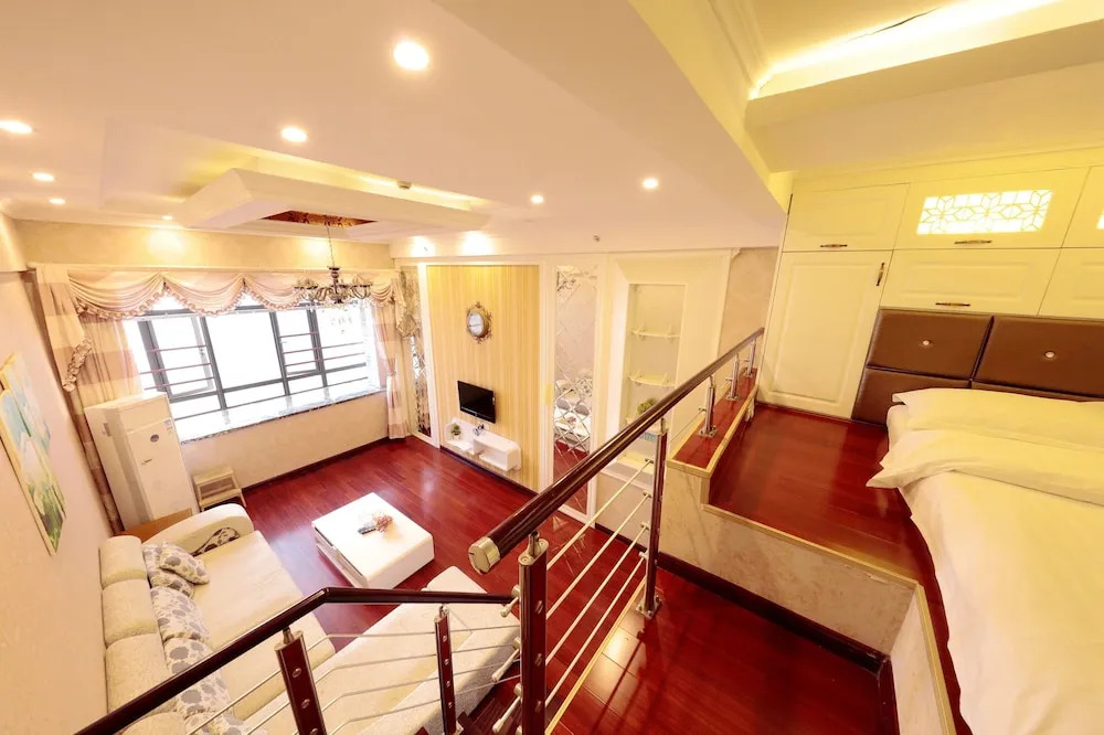 Nanchang Honggutan Baroque Apartment