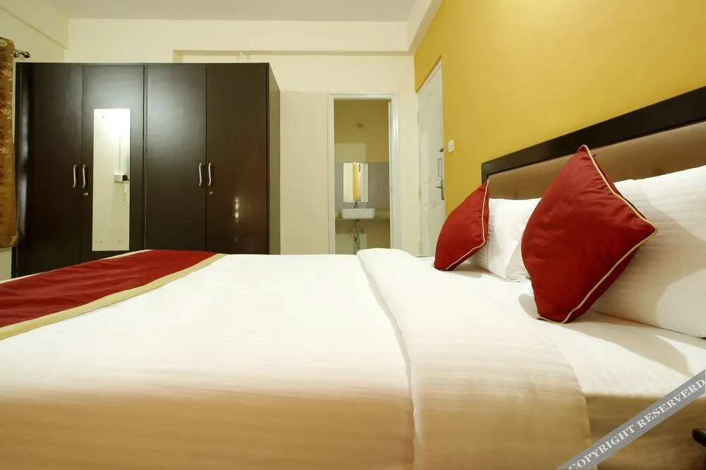 Oyo 6633 The Banjaara Suites