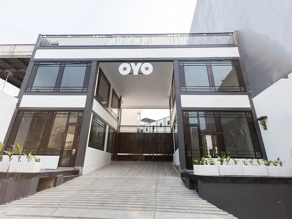 OYO 1310 Urban Residence