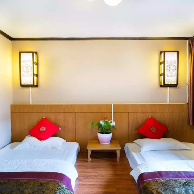 Yi Tu Stage Inn