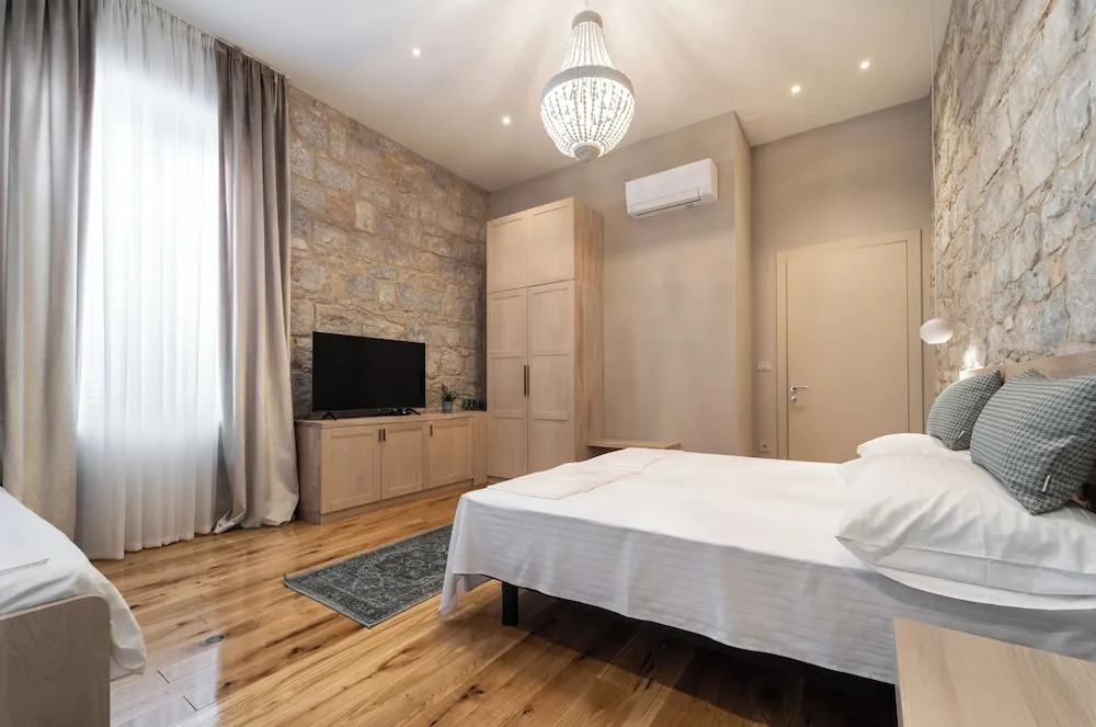 Tifani Luxury Rooms 3