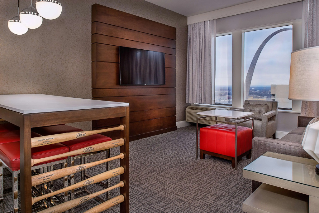 Hilton St. Louis at the Ballpark