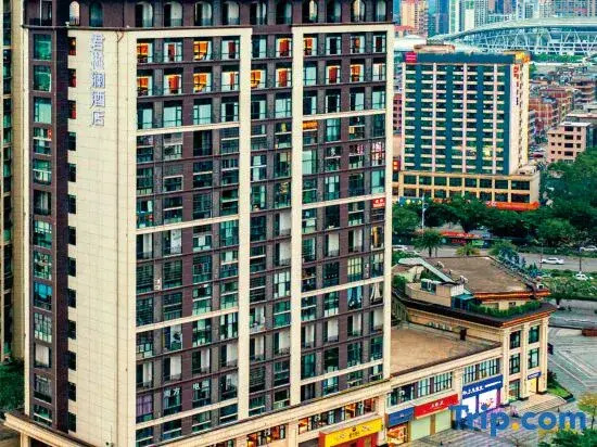 Jun Yuelan Hotel (Qinzhou Changrong World Trade Plaza Qinzhou East Station)