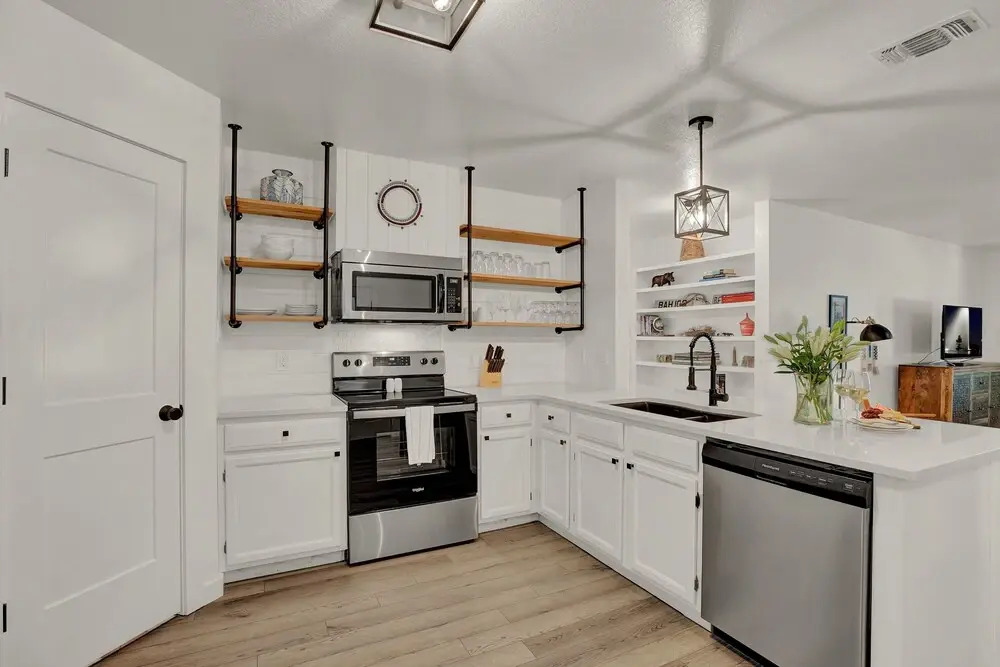 New Stunning Casita With Hot Tub & Fire Pit