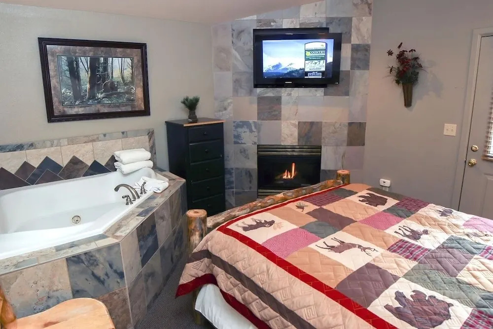 Fawn Valley Inn: 106 Condo
