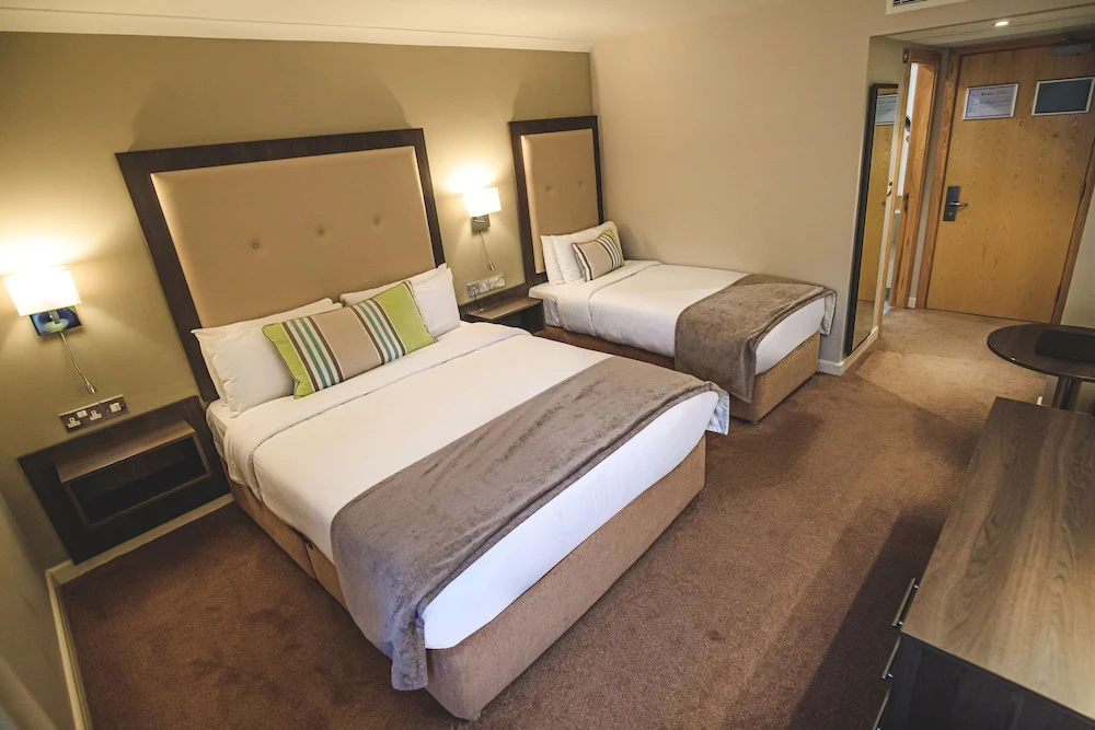Westlodge Hotel & Leisure Centre