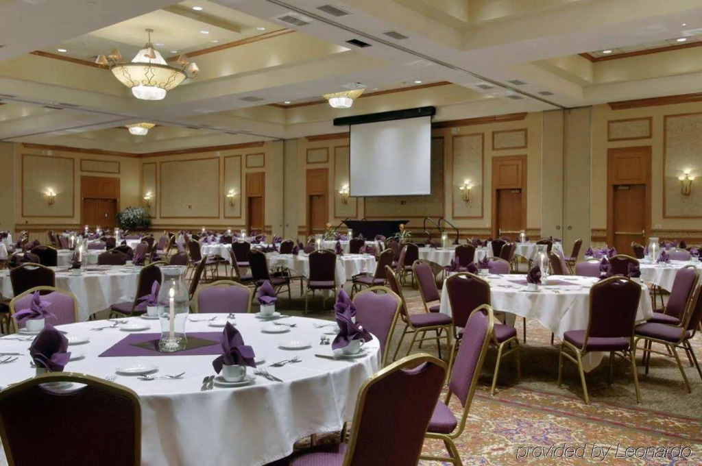 DoubleTree By Hilton Hotel Denver - Stapleton North