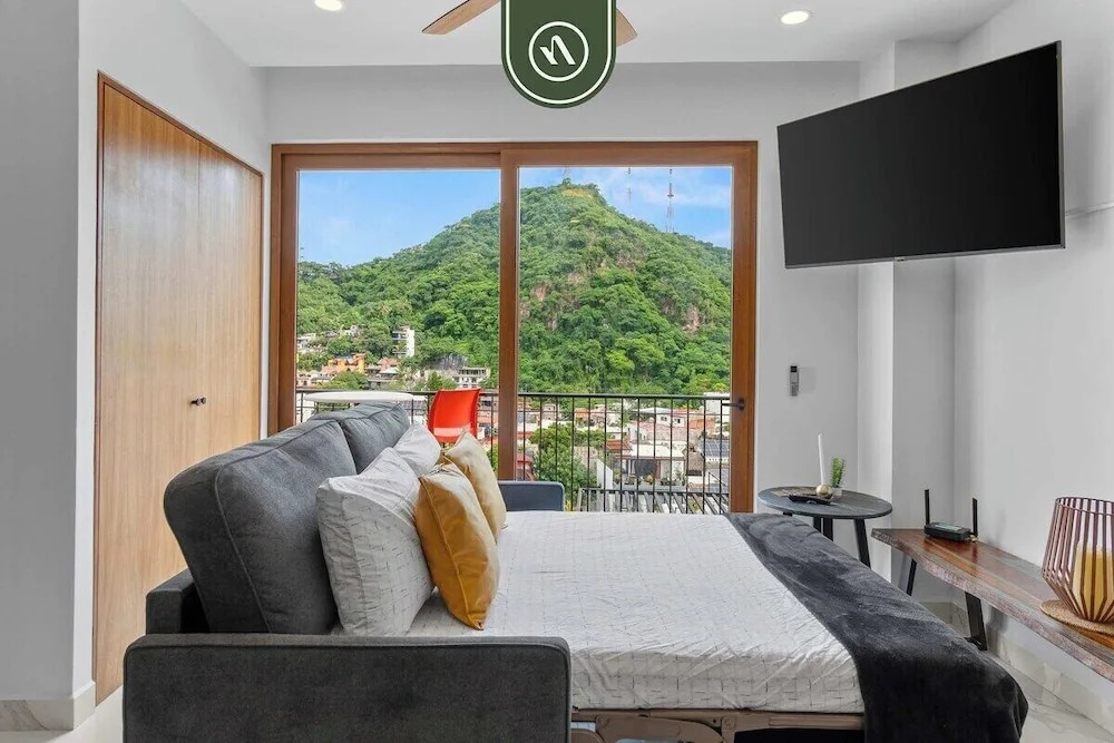 New 1 BR Condo - Rooftop Pool - Oceanview