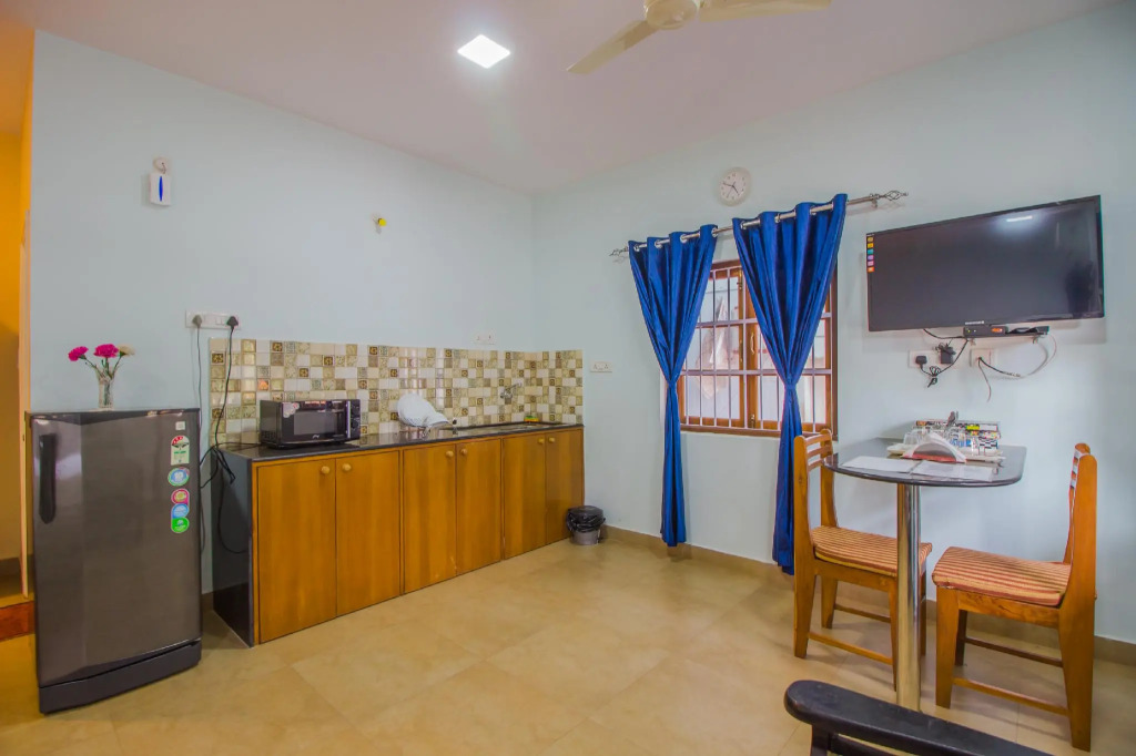 Super Collection O Holy Cross Home Stays