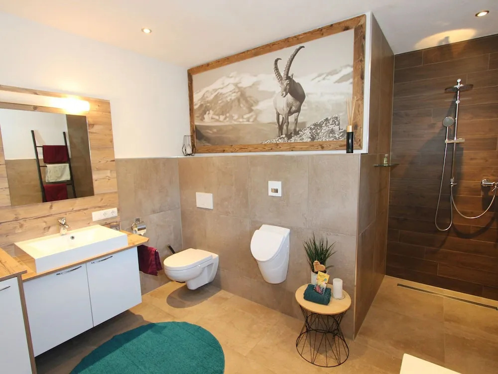 Valley-view Apartment With Garden in Wenns