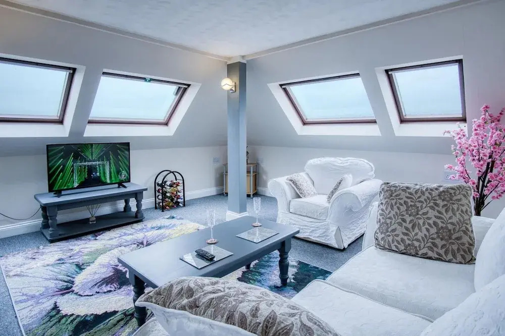 The Penthouse - 1 Bedroom Penthouse - Milford Haven
