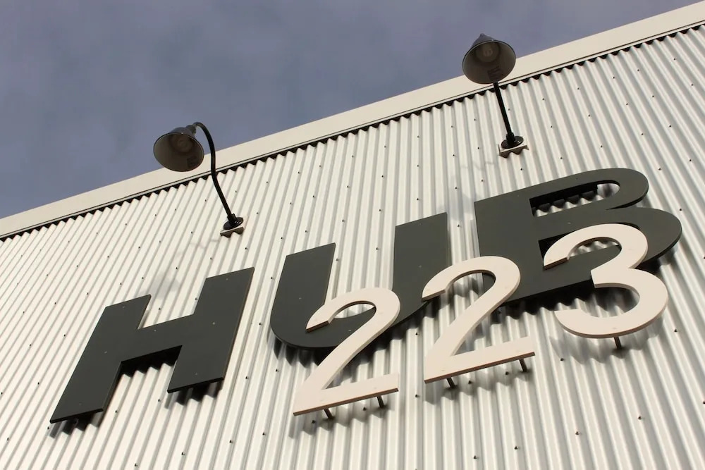 Hub 223