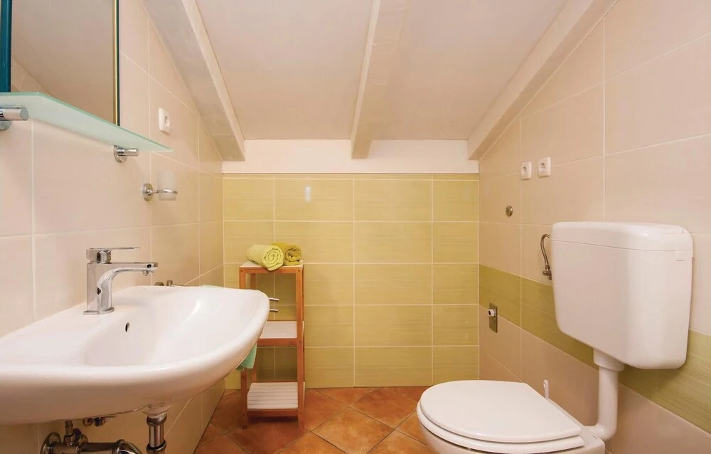 Amazing Home in Tribunj Sovlje With Wifi and 4 Bedrooms