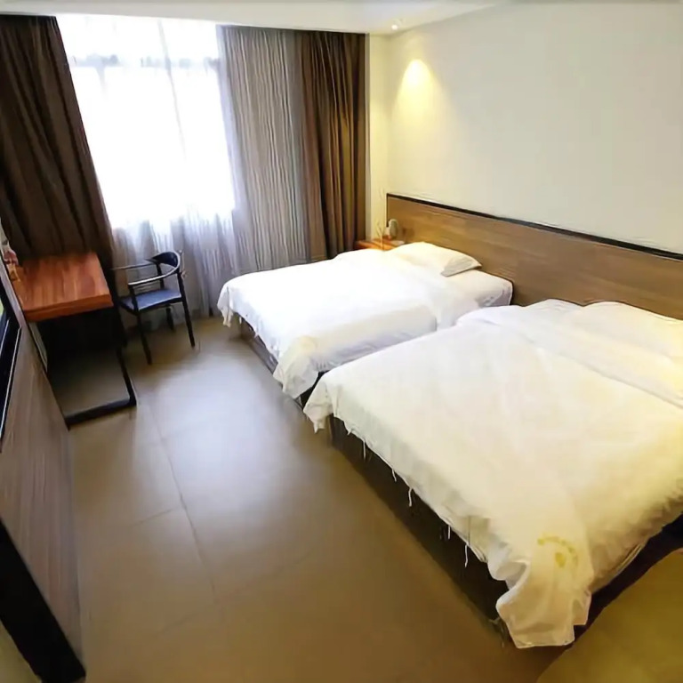 Dushi Jiayuan Hot Spring Hotel