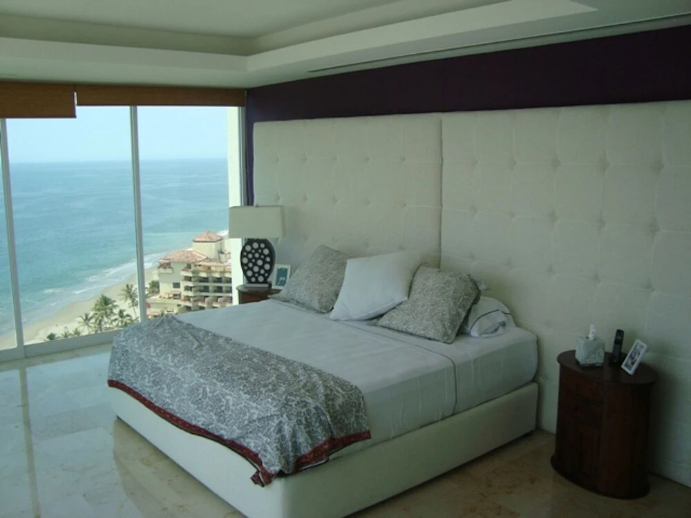 Unlimited Luxury ZAMORA Condo