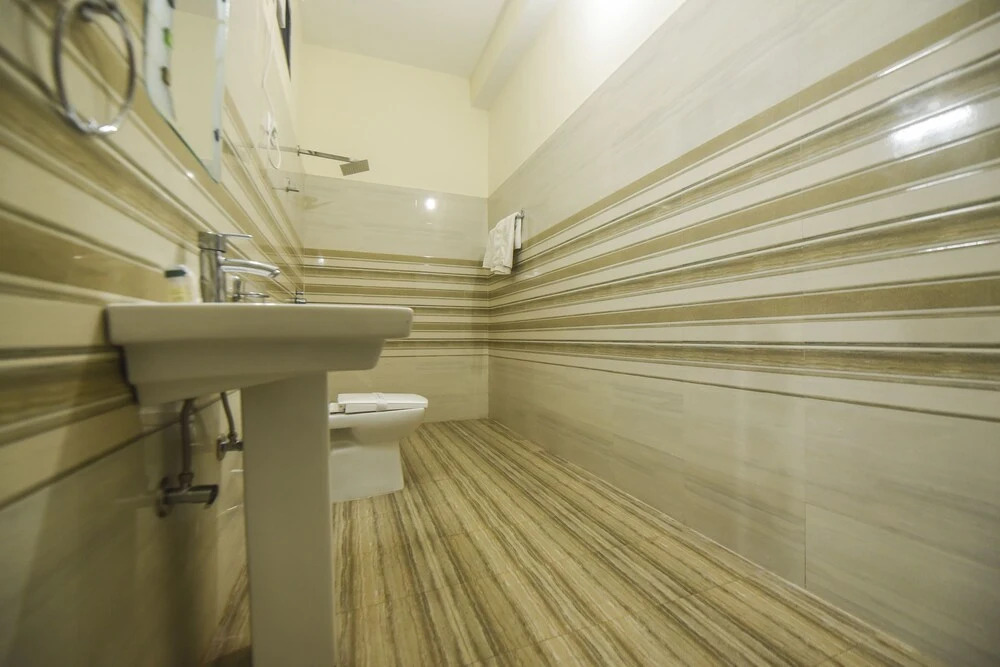 OYO 15428 Hotel Grand Hills