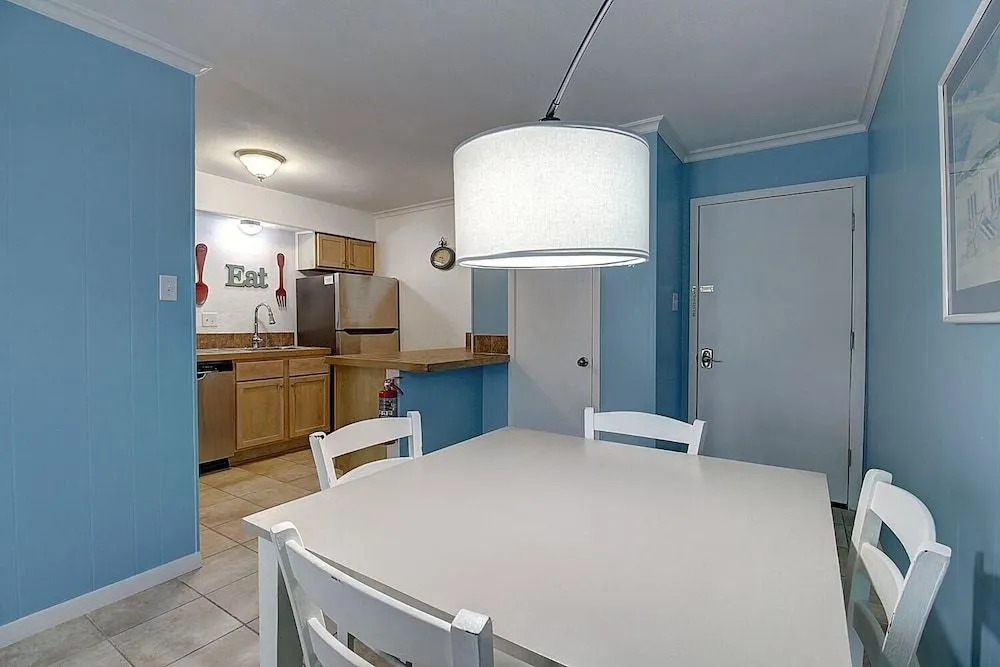 The Codfather 2 Bedroom Condo by Redawning