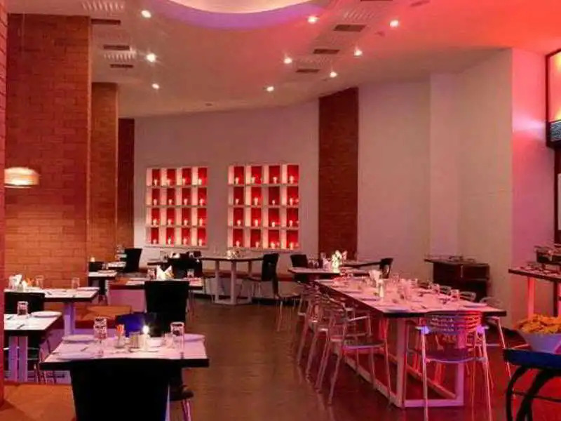 THE CENT Sandhya Hotel